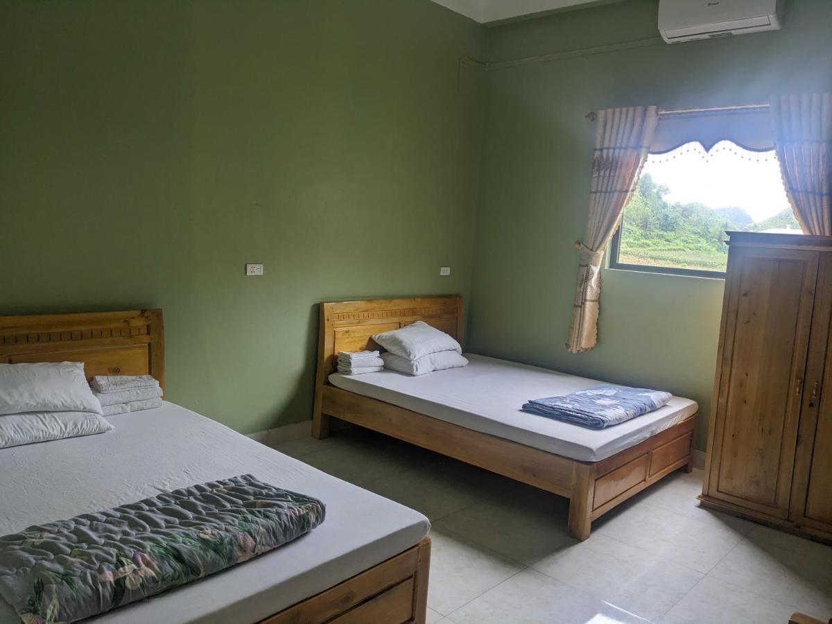 Hotel Nha Nghi Ngoc Lam Quan Ba Habitación foto